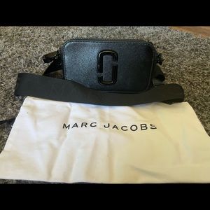 Marc Jacobs The Snapshot DTM in black.